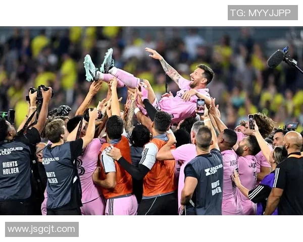 梅西加盟迈阿密国际首战精彩表现引发全球关注，粉丝热情空前高涨