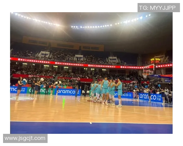 体育MC创新助力赛事氛围提升 打造全新观赛体验与互动模式